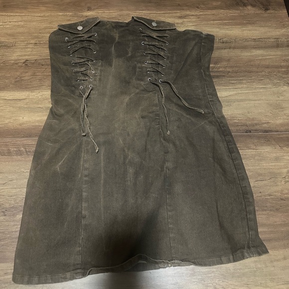 Pick Me Denim Mini Dress - Brown Acid Wash - size 2X - Picture 3 of 4